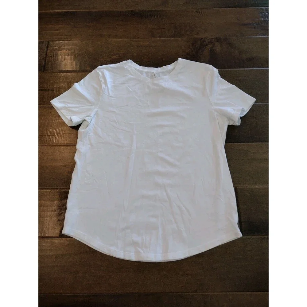 LULULEMON Women's EEUC Love White crewneck  short-sleeve t-shirt tee - size 4